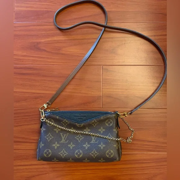 Louis Vuitton LV Monogram Pallas Clutch - Picture 2 of 5